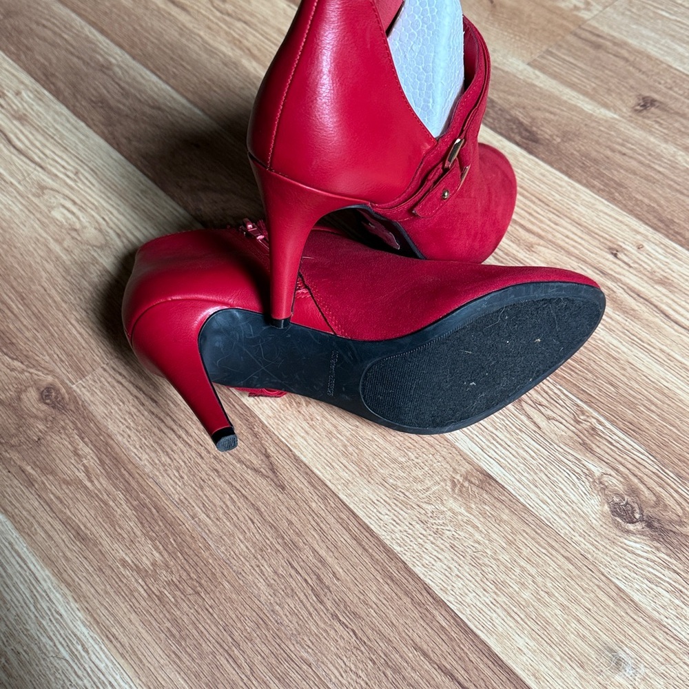 Ellen Tracy Red Ankle Booties - image 4